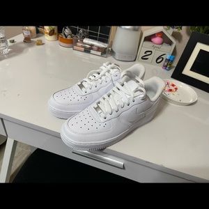 Nike Women’s Air Force 1 8.5